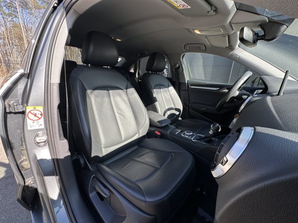 2019 Audi A3 35 TDI Black Edition - Image 22