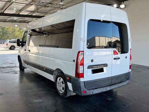 2013 Renault Master LWB Mid Roof Turbo Diesel Manual Van - Image 3
