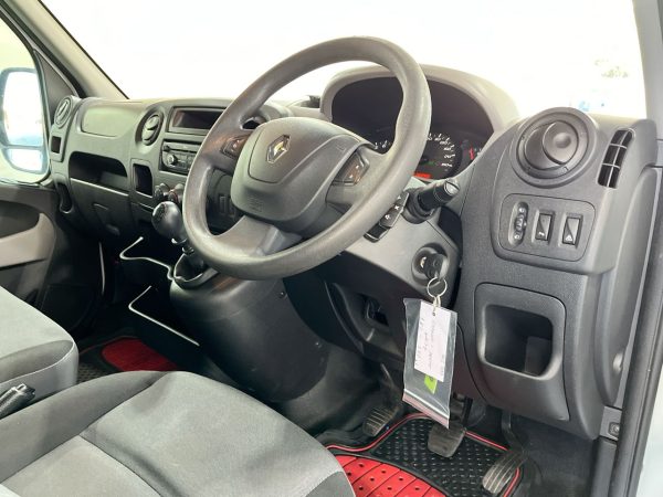 2013 Renault Master LWB Mid Roof Turbo Diesel Manual Van - Image 15