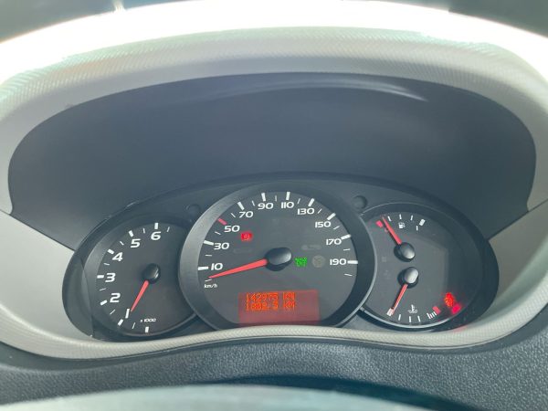 2013 Renault Master LWB Mid Roof Turbo Diesel Manual Van - Image 14
