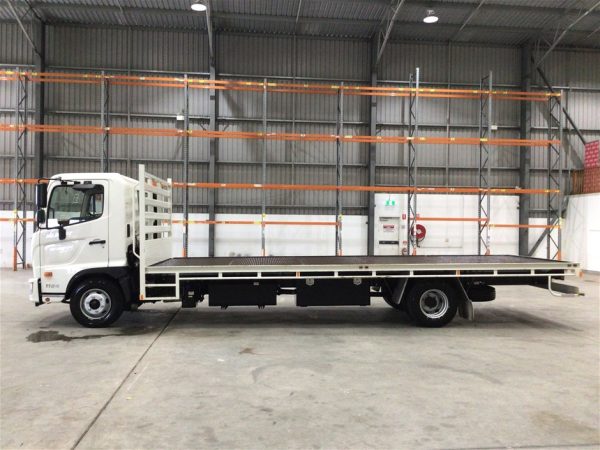 2023 Hino FC 500 4 x 2 Tray Body Truck - Image 3