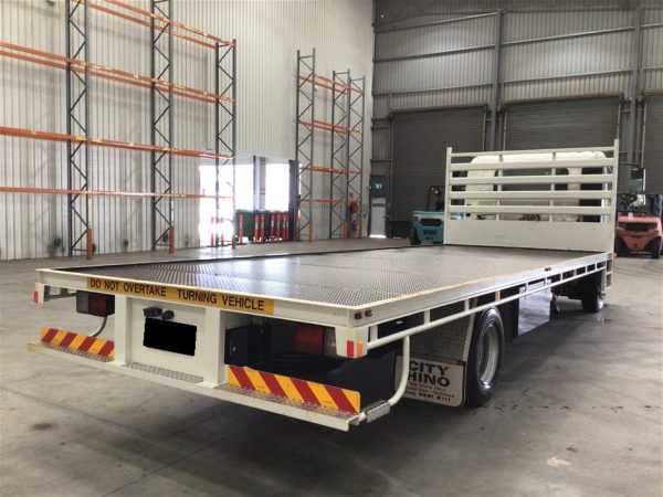 2023 Hino FC 500 4 x 2 Tray Body Truck - Image 7