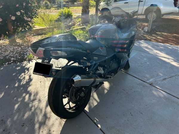 2021 Kawasaki ZX14R Manual Motorcycle - Image 3