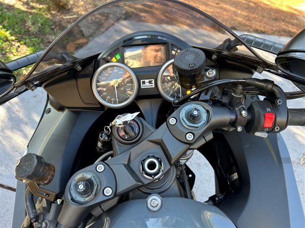 2021 Kawasaki ZX14R Manual Motorcycle - Image 7