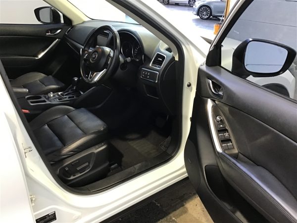 2016 Mazda CX-5 Akera KE - Image 12