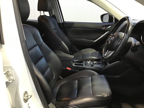 2016 Mazda CX-5 Akera KE - Image 13