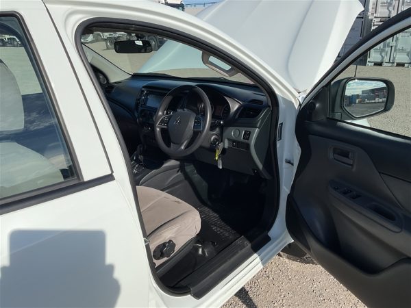 2018 Mitsubishi Triton GLX MQ - Image 16