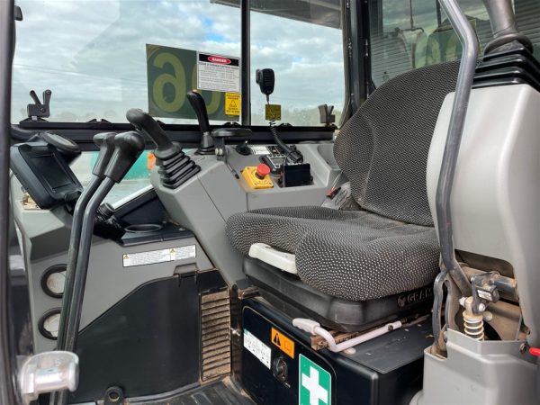 2021 Bobcat E50 Excavator - Image 14