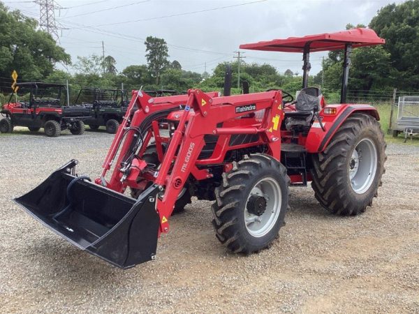 Mahindra 6075 4WD with Front Loader Attachment and Bucket