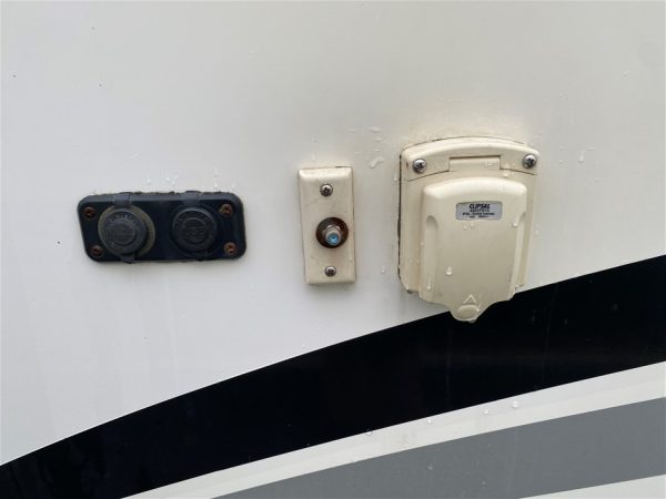 2016 Talvor Euro Deluxe 6B – Mercedes - Image 22