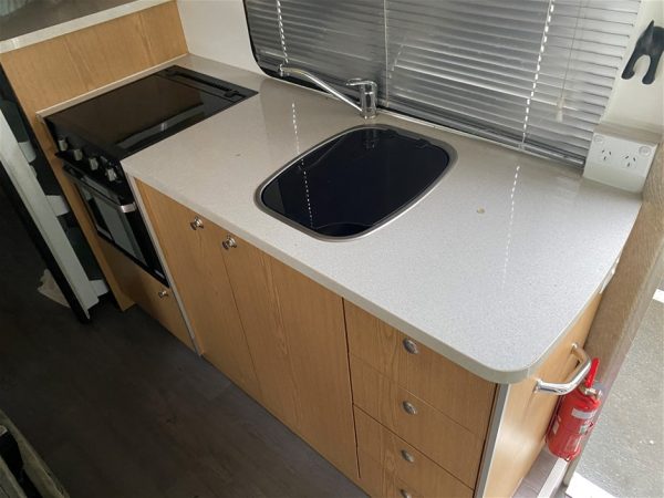 2016 Talvor Euro Deluxe 6B – Mercedes - Image 30