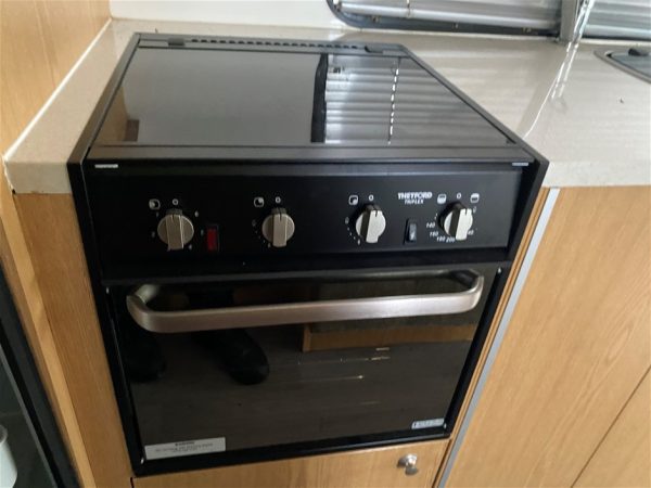2016 Talvor Euro Deluxe 6B – Mercedes - Image 35