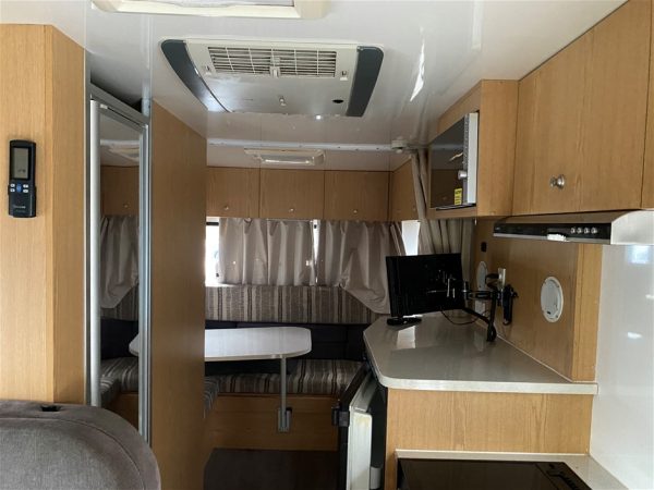 2016 Talvor Euro Deluxe 6B – Mercedes - Image 52