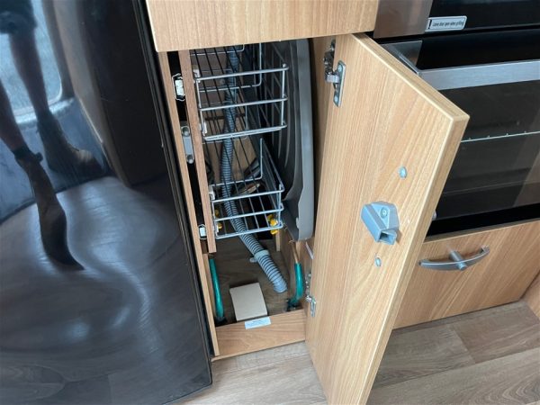 2015 Swift Explorer 564 Caravan - Image 39